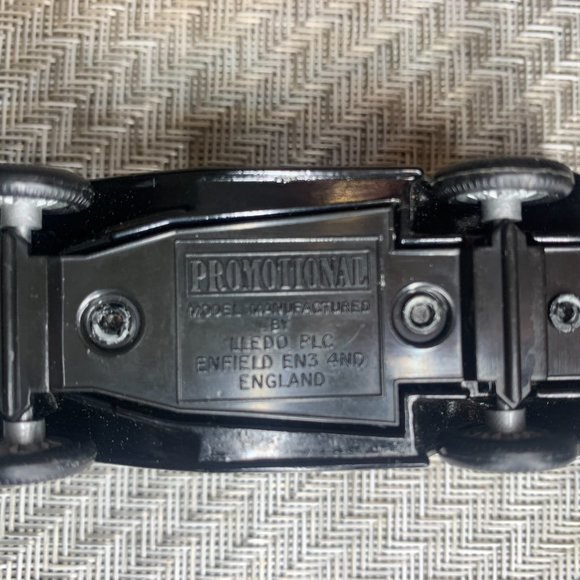 LLEDO DAYS GONE -1934 FORD MODEL A DINTY MOORE BEEF STEW - Picture 6 of 8